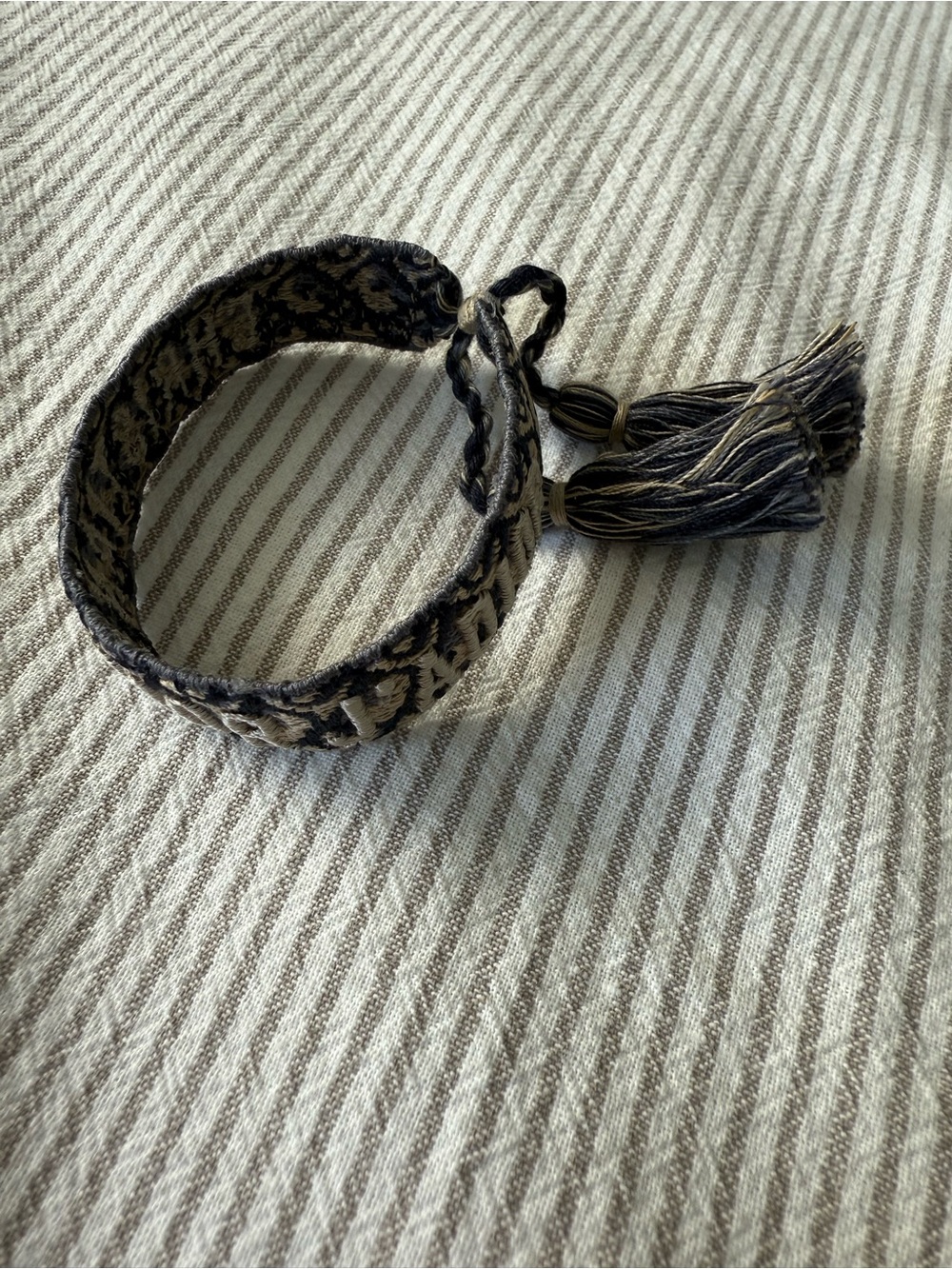 Dior J’Adior / Oblique Friendship Bracelet - Picture 2 of 2